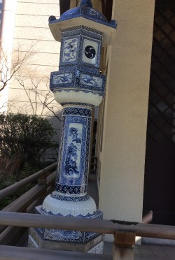 陶器の灯籠
